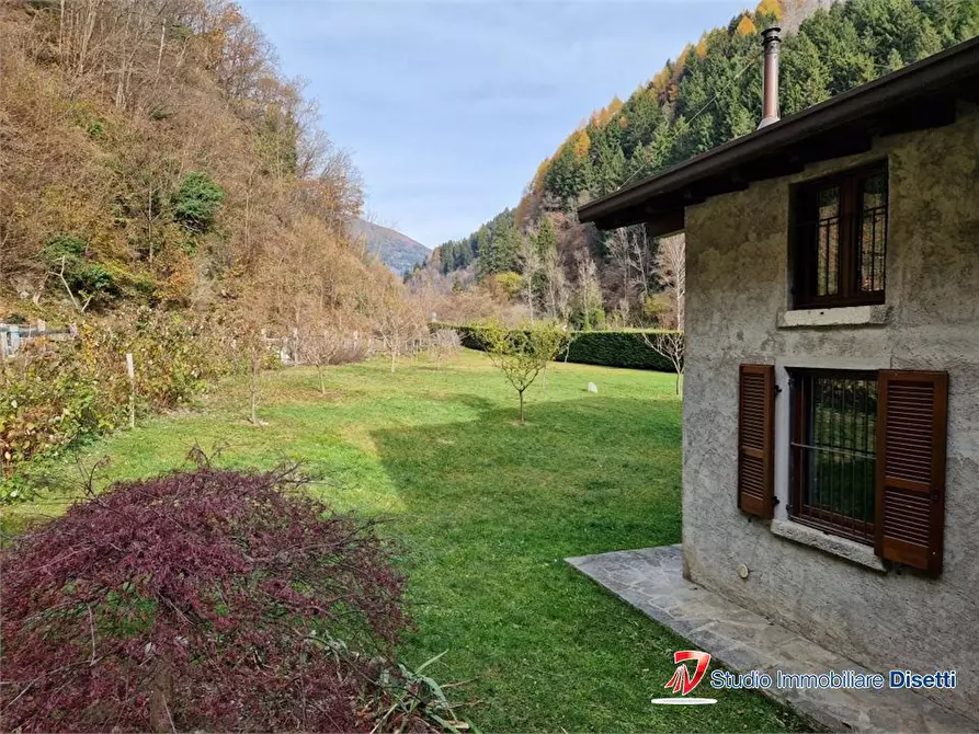 Immagine 6 di Villa in vendita  49 a Edolo