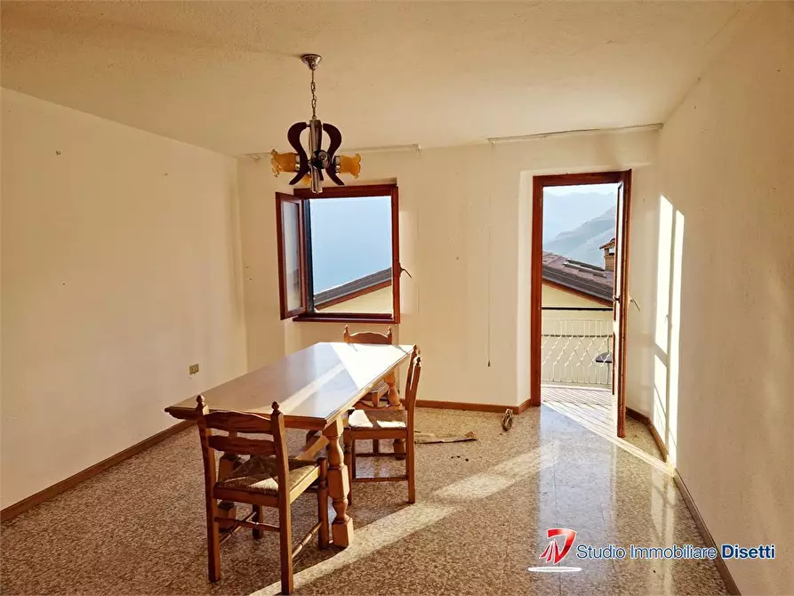 Immagine 8 di Villa in vendita  3 a Berzo Demo