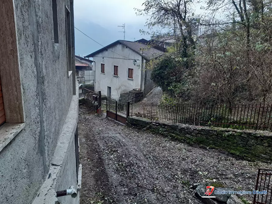 Immagine 4 di Villa in vendita  a Cerveno