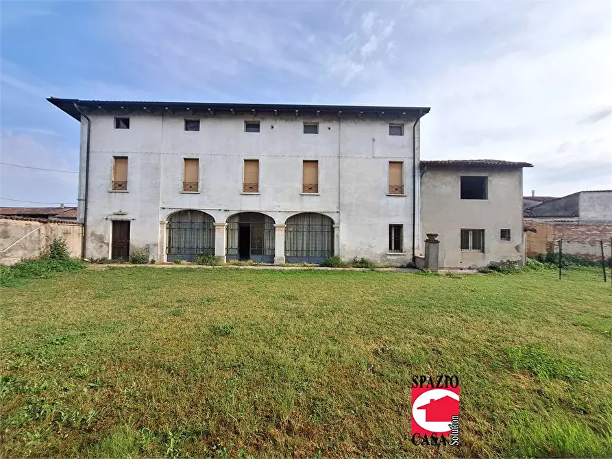 Immagine 2 di Villa in vendita  a Borgo San Giacomo