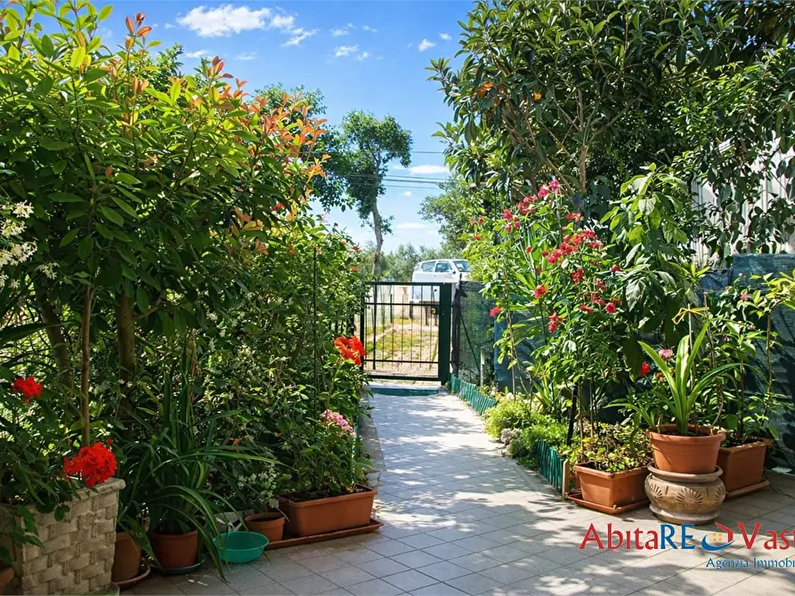 Immagine 5 di Villa in vendita  a Santa Maria Imbaro