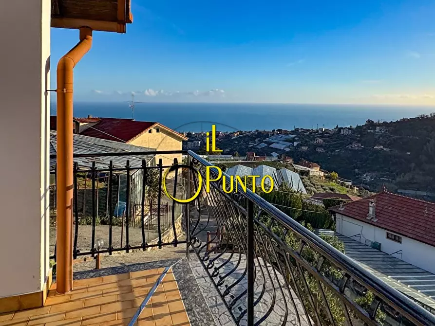 Immagine 10 di Villa in vendita  180 a San Remo