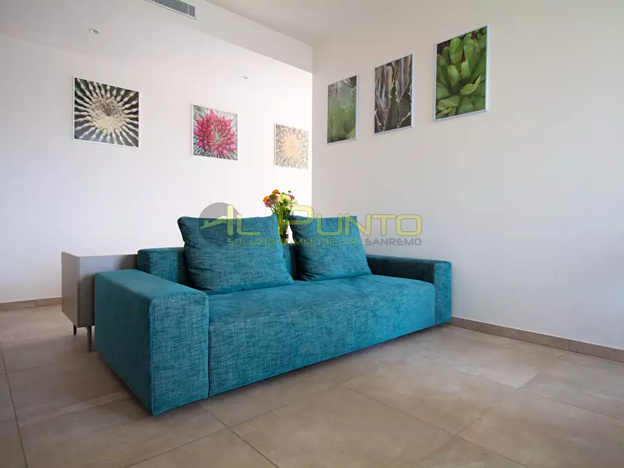 Immagine 10 di Villa in vendita  285 a San Remo