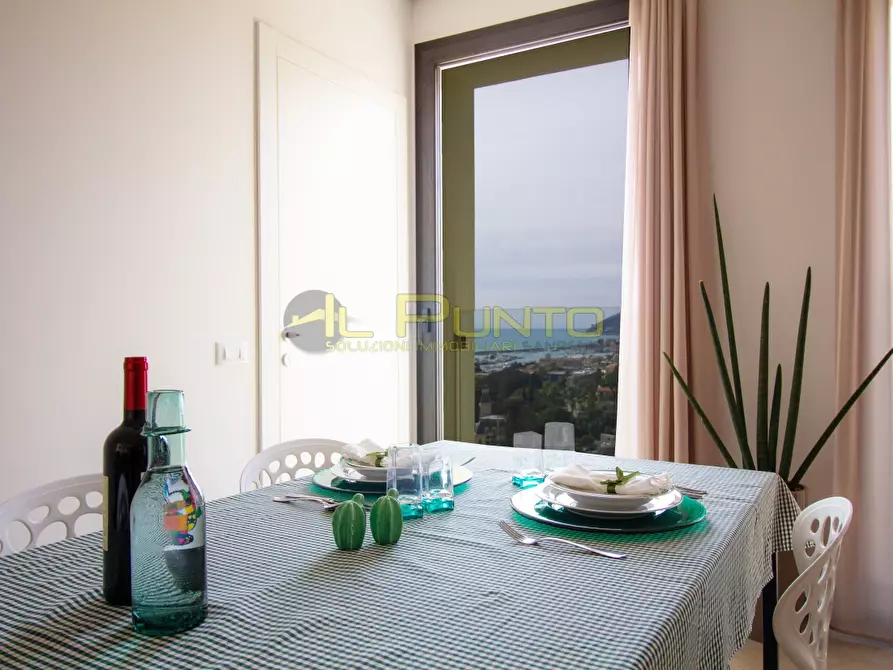 Immagine 5 di Villa in vendita  285 a San Remo