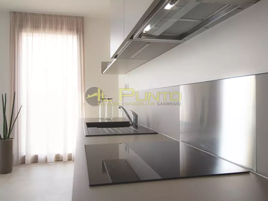 Immagine 8 di Villa in vendita  285 a San Remo