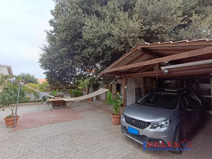 Immagine 5 di Villa in vendita  a Rosignano Marittimo