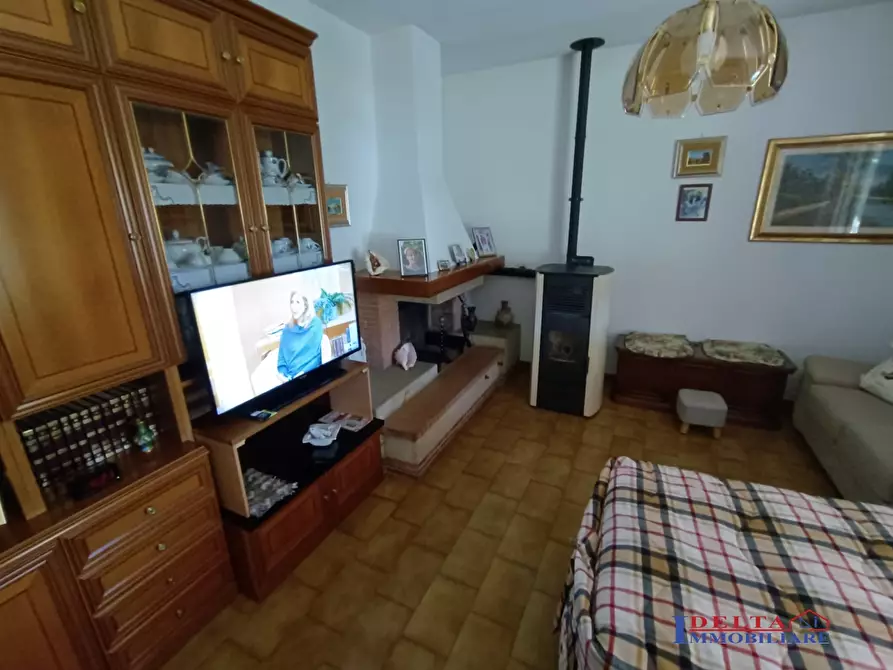 Immagine 8 di Villa in vendita  a Rosignano Marittimo