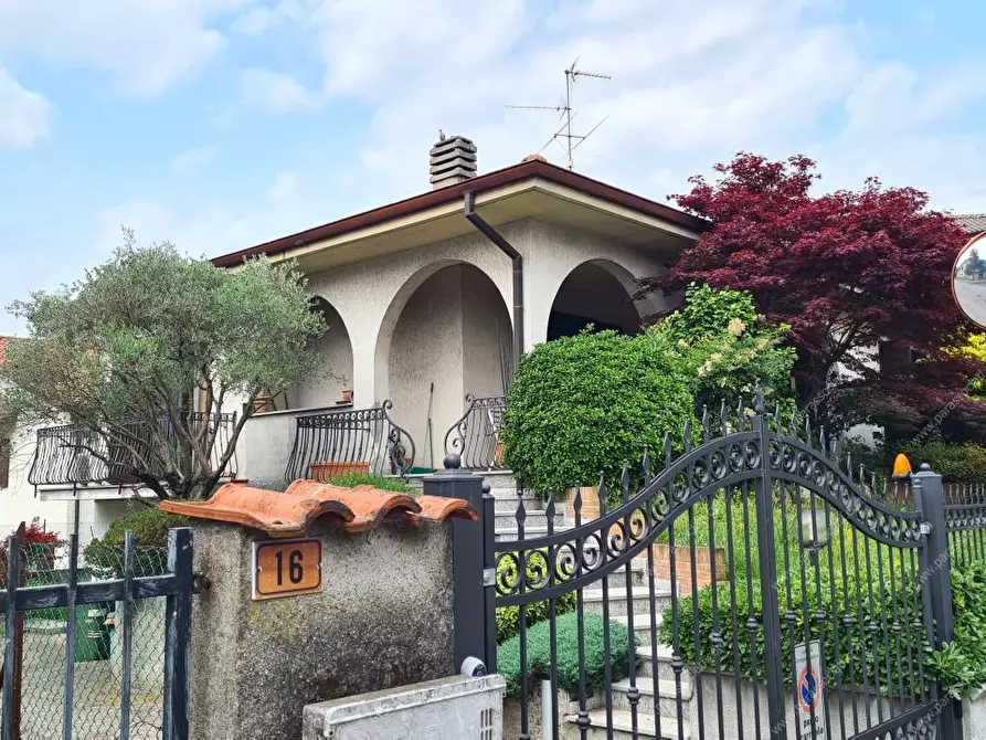 Immagine 3 di Villa in vendita  a Cornegliano Laudense