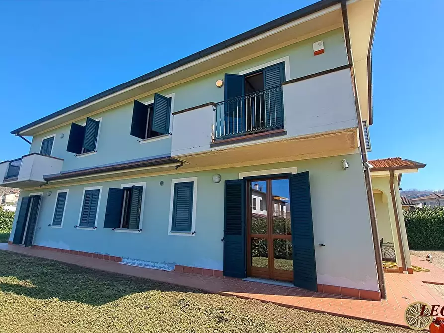 Immagine 1 di Villa in vendita  19 a Villafranca In Lunigiana