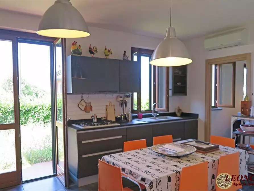 Immagine 4 di Villa in vendita  19 a Villafranca In Lunigiana