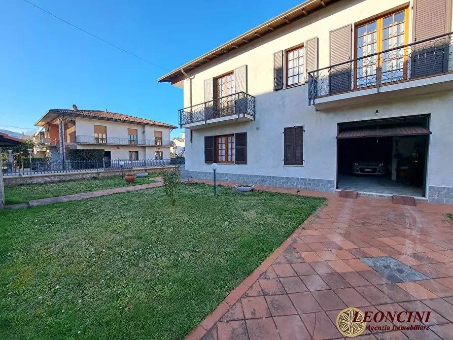 Immagine 6 di Villa in vendita  12 a Aulla