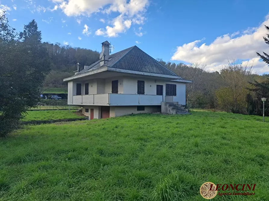Immagine 2 di Villa in vendita  1 a Pontremoli