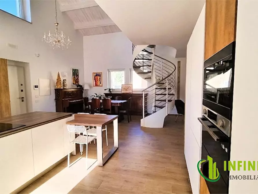 Immagine 3 di Villa in vendita  4 a Matera