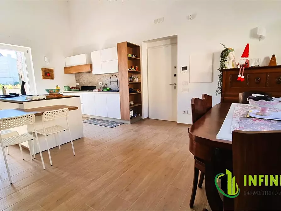 Immagine 8 di Villa in vendita  4 a Matera