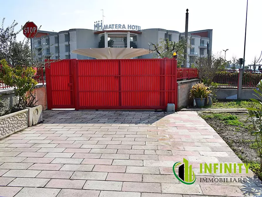 Immagine 2 di Villa in vendita  1 a Matera