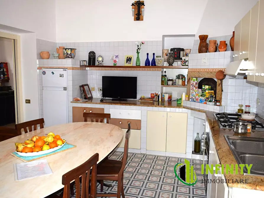 Immagine 10 di Villa in vendita  1 a Matera