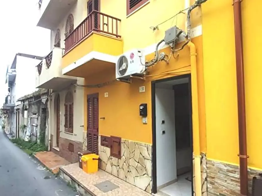 Immagine 2 di Villa in vendita  a Villafranca Tirrena