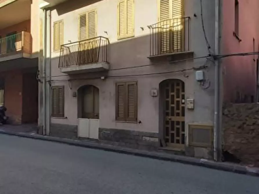 Immagine 2 di Villa in vendita  a Messina