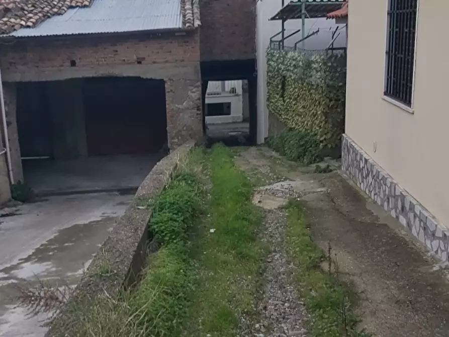 Immagine 10 di Villa in vendita  a Messina