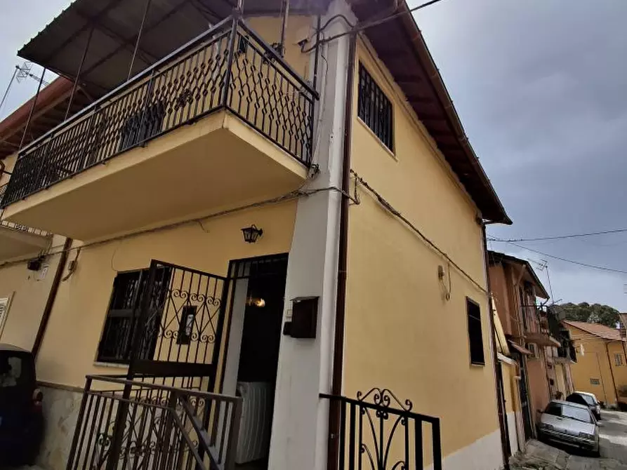 Immagine 3 di Villa in vendita  5 a Messina