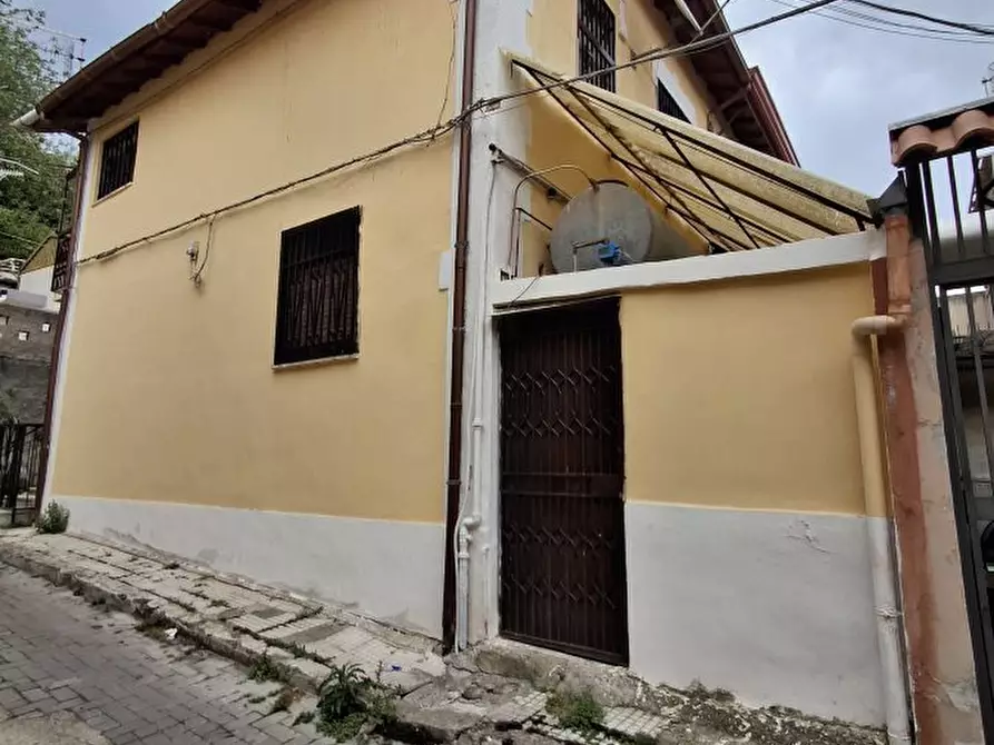 Immagine 5 di Villa in vendita  5 a Messina