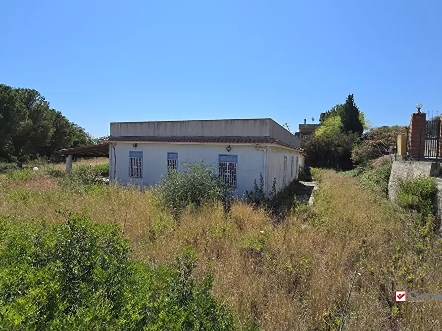 Immagine 10 di Villa in vendita  a Messina