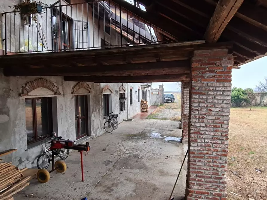 Immagine 6 di Rustico / casale in vendita  a Cerano