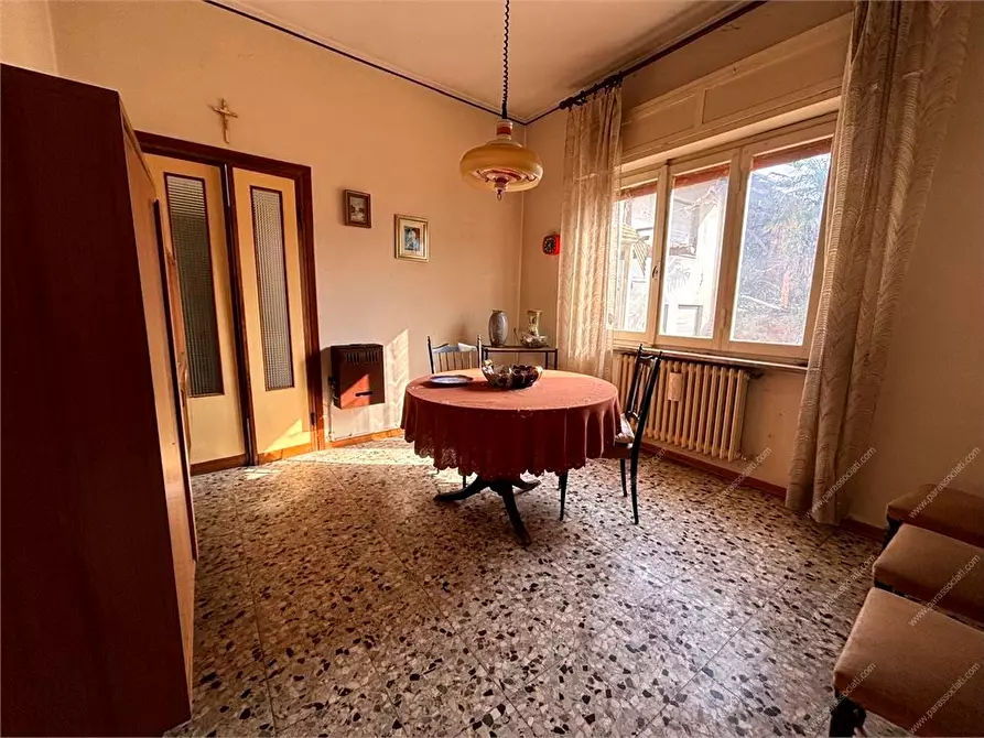 Immagine 3 di Villa in vendita  7 a Gambarana