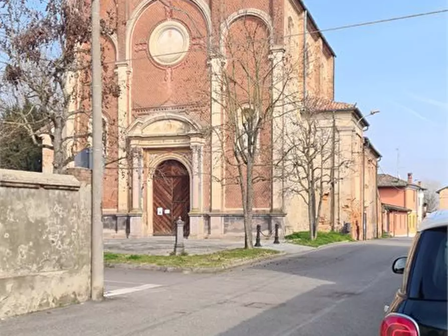 Immagine 1 di Villa in vendita  7 a Gambarana