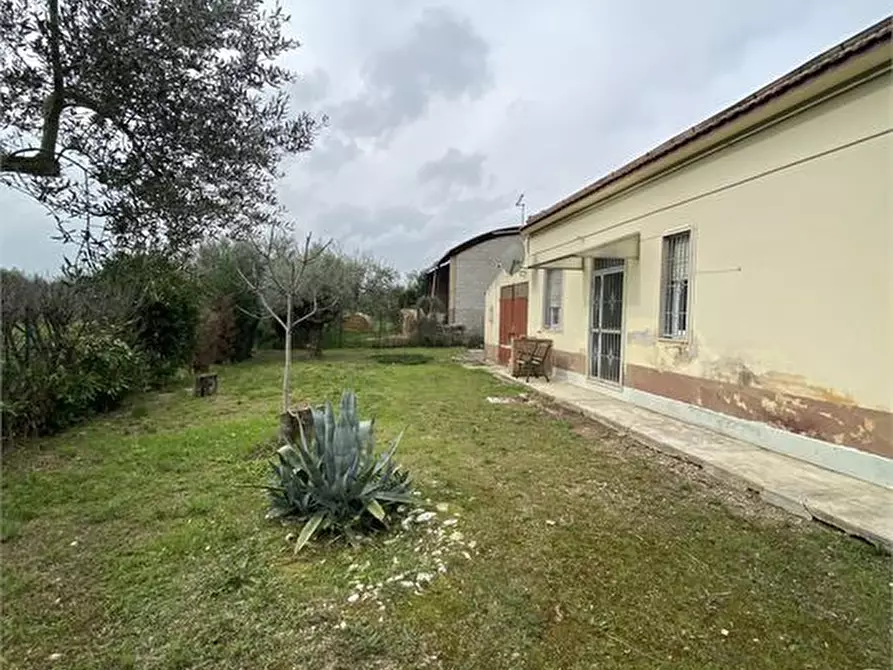 Immagine 8 di Villa in vendita  a Cepagatti