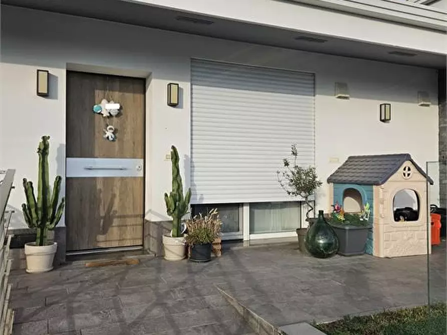 Immagine 2 di Villa in vendita  1/B a Cepagatti