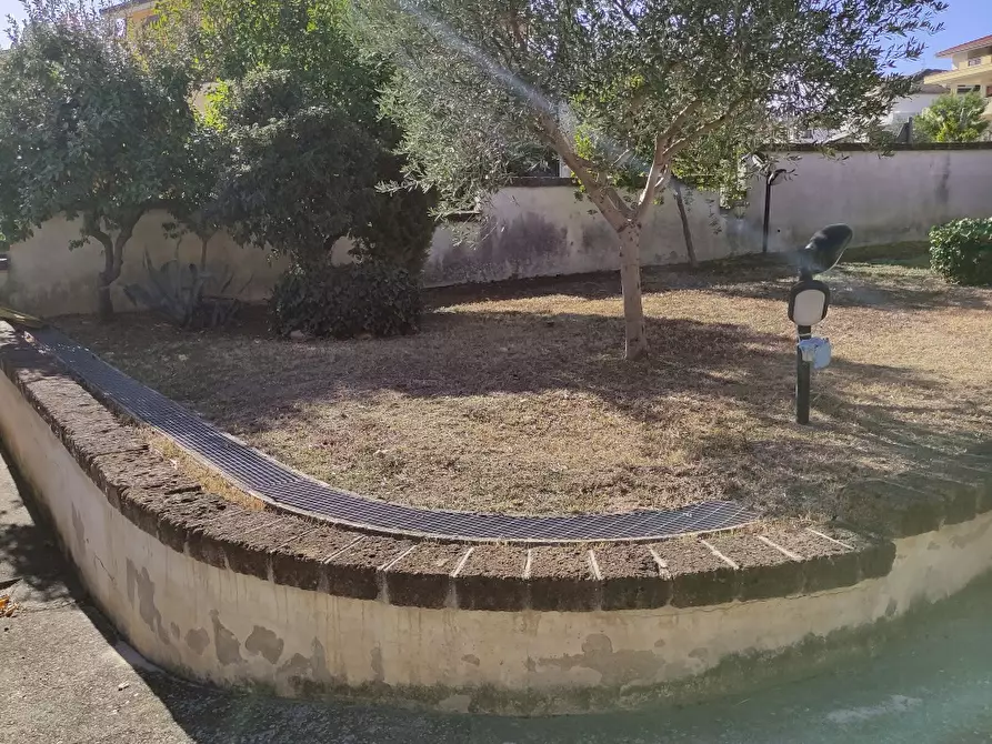 Immagine 9 di Villa in vendita  a Rosciano