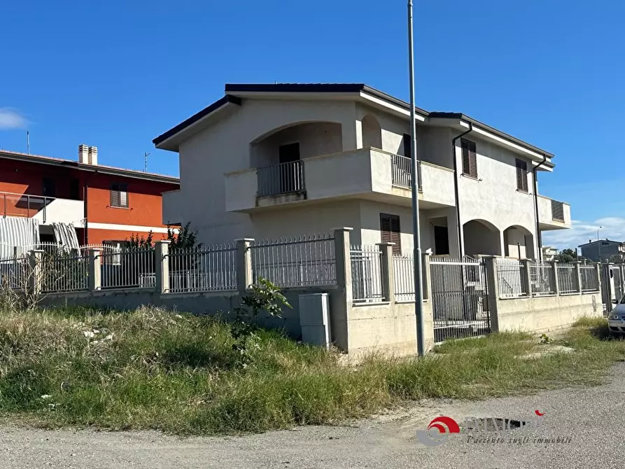 Immagine 3 di Villa in vendita  a Melito Di Porto Salvo