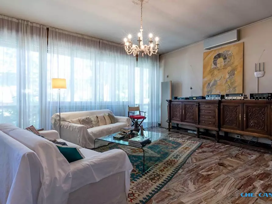 Immagine 6 di Villa in vendita  a Cattolica