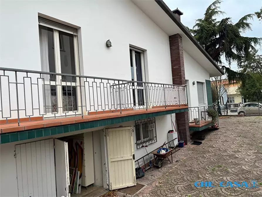 Immagine 3 di Villa in vendita  4 a Riccione