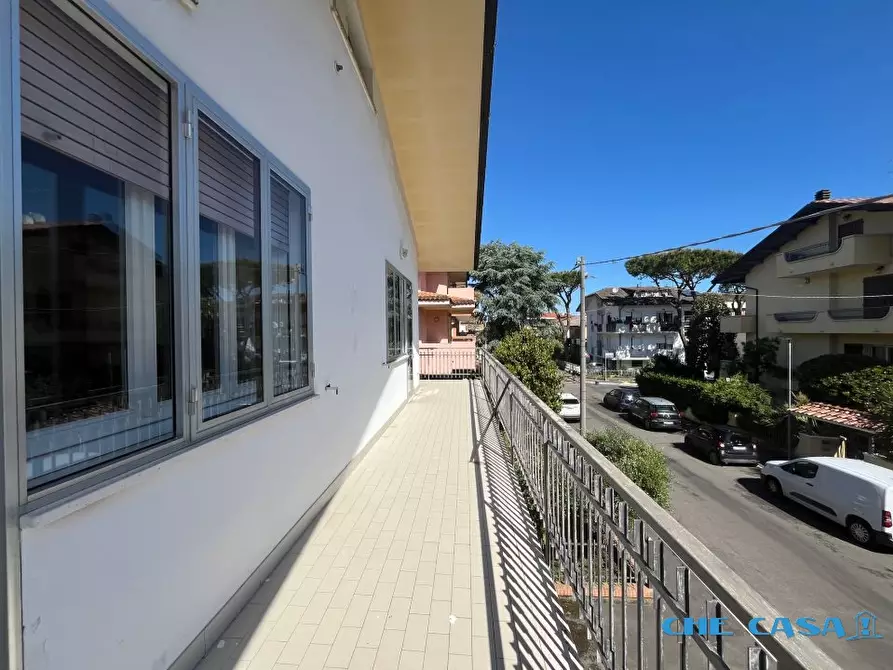 Immagine 9 di Villa in vendita  a Riccione