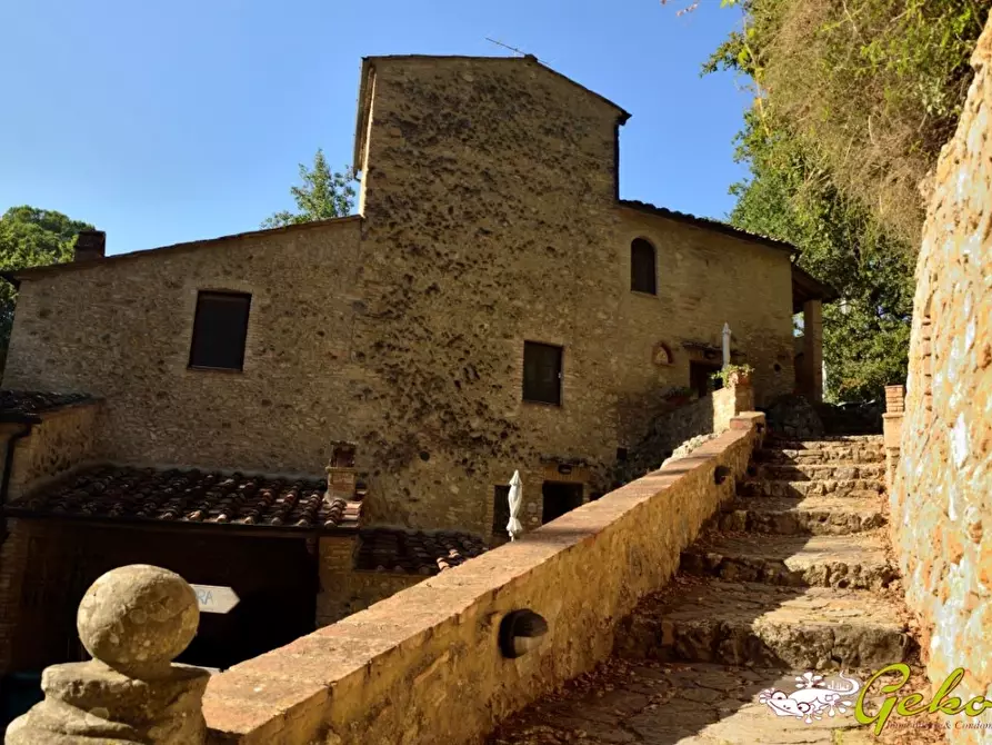 Immagine 2 di Villa in vendita  a San Gimignano