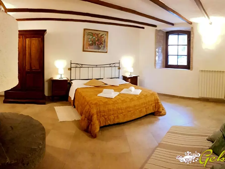 Immagine 10 di Villa in vendita  a San Gimignano
