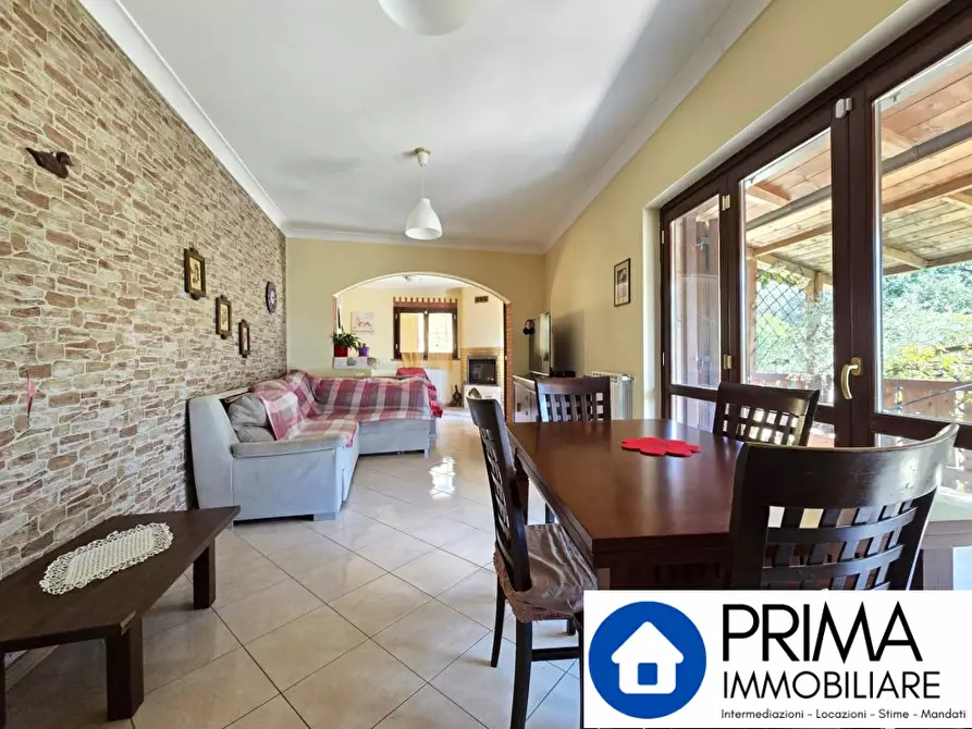 Immagine 5 di Villa in vendita  a Terni