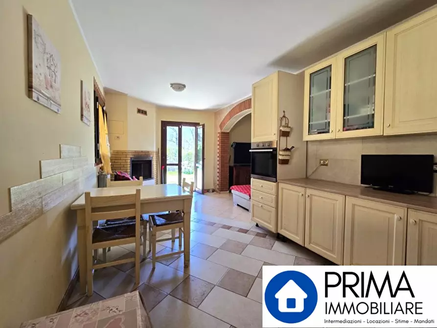 Immagine 9 di Villa in vendita  a Terni