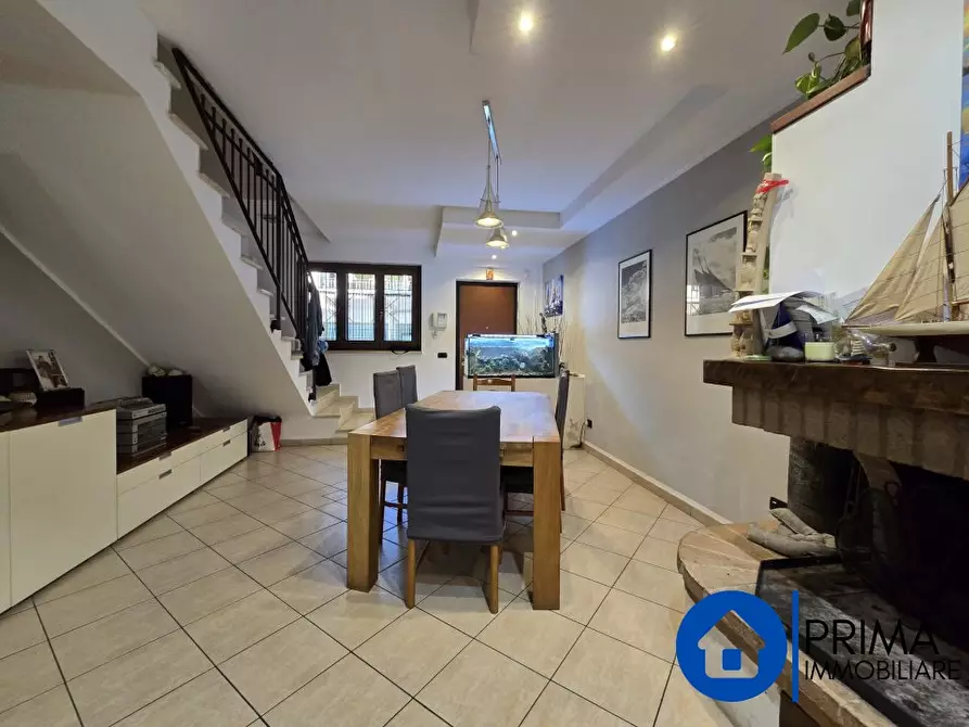 Immagine 2 di Villa in vendita  a Terni