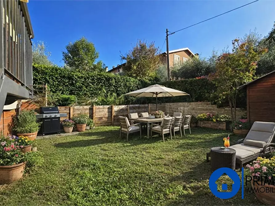 Immagine 1 di Villa in vendita  a Terni