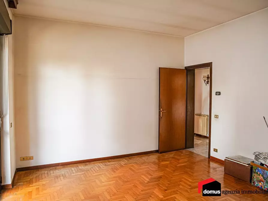 Immagine 5 di Villa in vendita  a Thiene