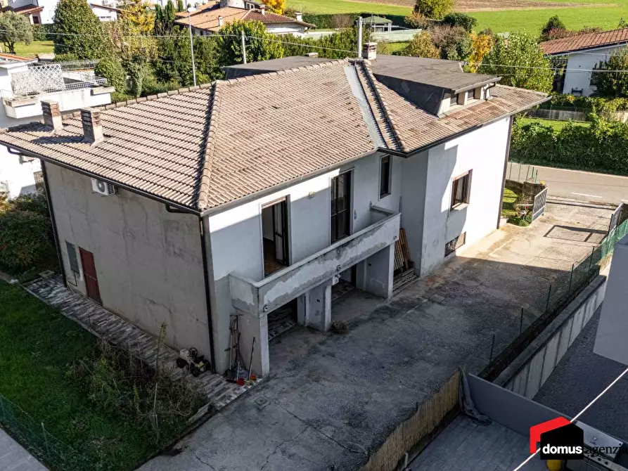 Immagine 4 di Villa in vendita  a Thiene