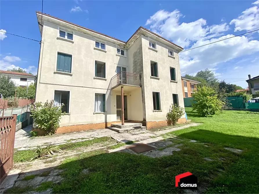 Immagine 1 di Villa in vendita  8 a Lugo Di Vicenza