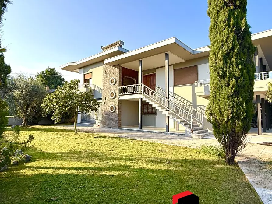 Immagine 1 di Villa in vendita  a Zanè