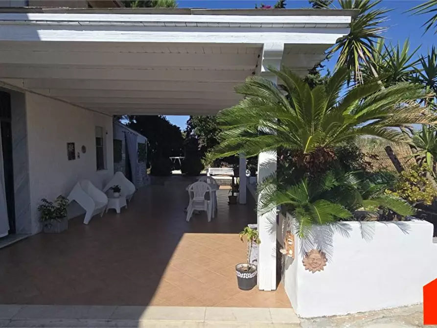 Immagine 2 di Villa in vendita  a Partinico