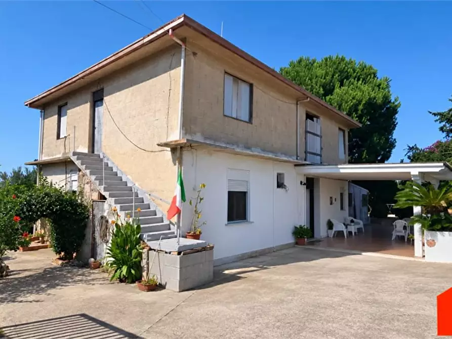 Immagine 1 di Villa in vendita  a Partinico