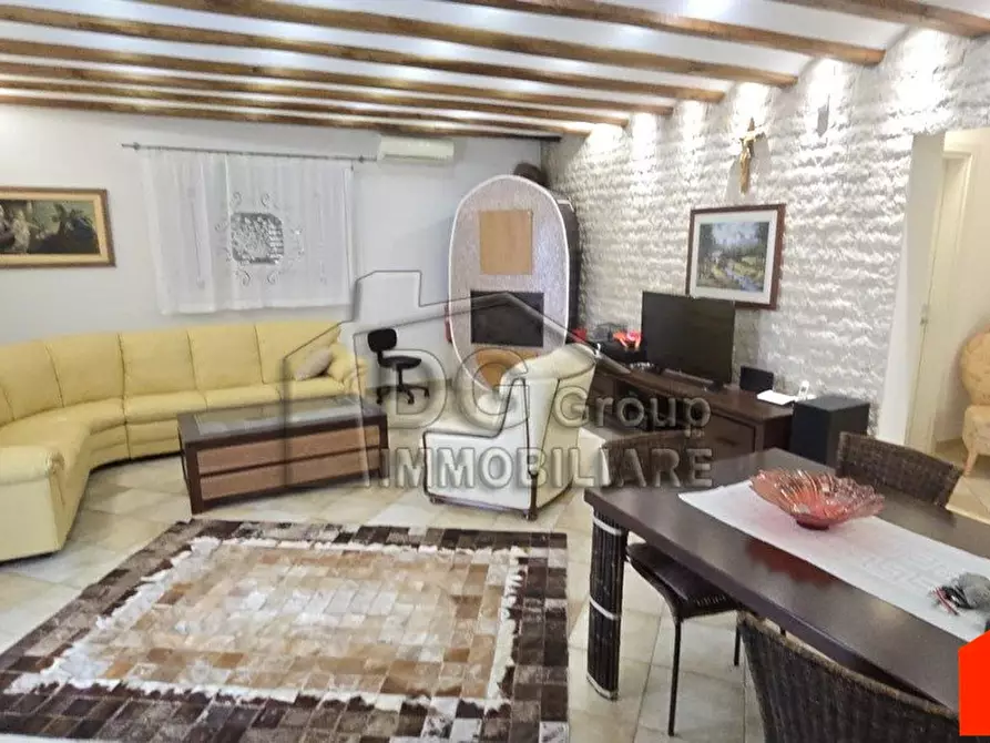 Immagine 1 di Villa in vendita  a Alcamo