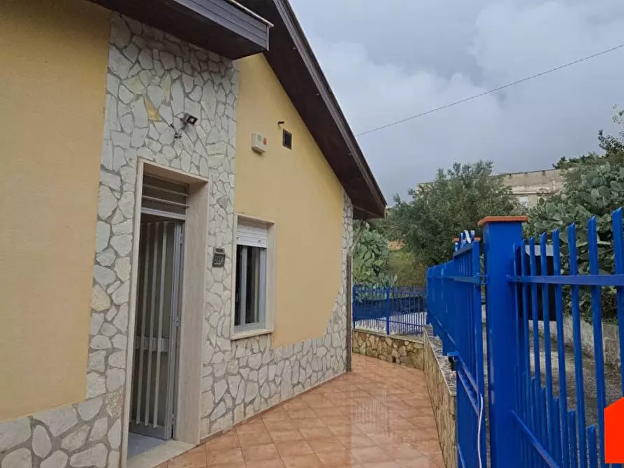 Immagine 3 di Villa in vendita  a Alcamo
